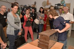 Lors de la visite des locaux de Fab'Aux